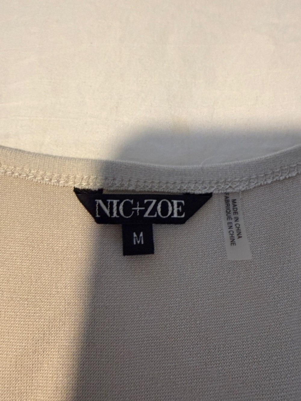 Nic + Zoe Two-Tone Scoop Neck Tank Top in Black and Cream Size Medium - Picture 2 of 4